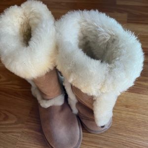 Bearraw boots size 6 good condition